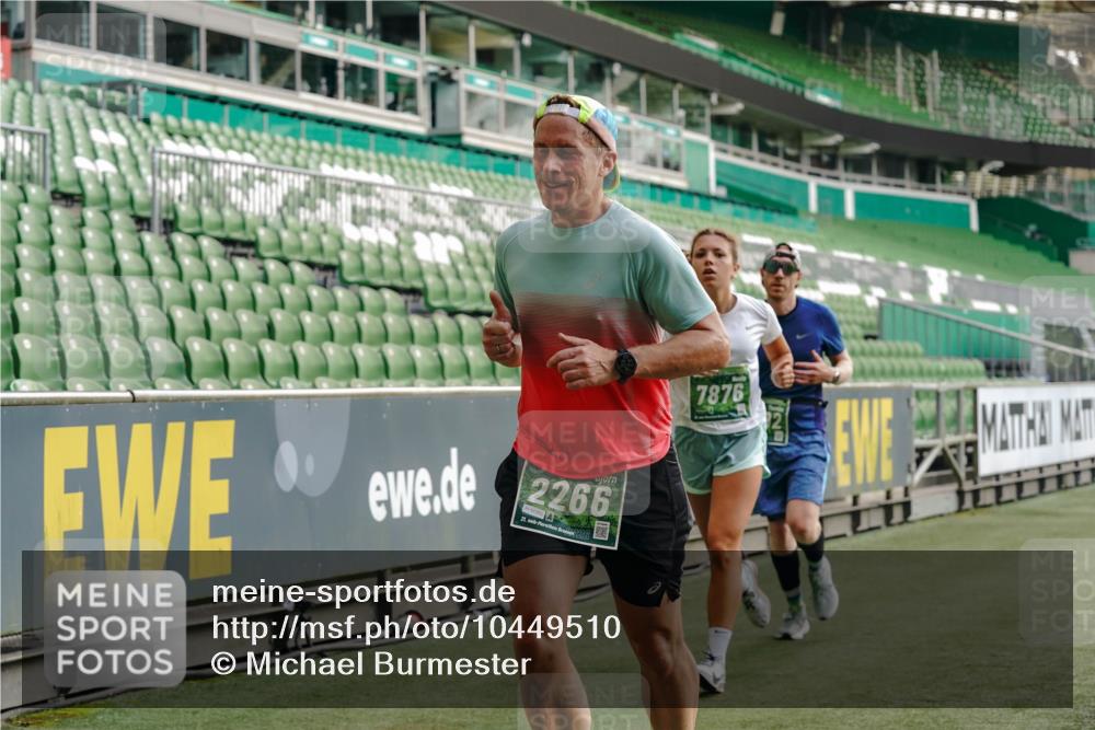 13.09.2026 - 21. swb-Marathon Bremen Michael Burmester http://msf.ph/oto/10449510 13.09.2026 12:48:27 Laufen im Stadion 382, 384, 524, 572, 621, 826, 889, 899, 1349, 1554, 1723, 1872, 1925, 2266, 2287, 2605, 2646, 2844, 2956, 3043, 3110, 3118, 3127, 3197, 3242, 3276, 3284, 3297, 3424, 3466, 3520, 3794, 3910, 3973, 4025, 4082, 4239, 4247, 4614, 4712, 4729, 4732, 4808, 4852, 4898, 4992, 5424, 5517, 5648, 5725, 5803, 5976, 6025, 6058, 6692, 6708, 6784, 6951, 7064, 7102, 7399, 7538, 7636, 7803, 7876, 8060, 8611, 8621, 8706, 8877, 8973, 8980, 8981, 9010, 9035, 9061, 9429, 9689, 9918 meine-sportfotos.de