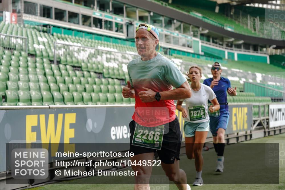 13.09.2026 - 21. swb-Marathon Bremen Michael Burmester http://msf.ph/oto/10449522 13.09.2026 12:48:27 Laufen im Stadion 382, 384, 524, 572, 621, 826, 889, 899, 1349, 1554, 1723, 1872, 1925, 2266, 2287, 2605, 2646, 2844, 2956, 3043, 3110, 3118, 3127, 3197, 3242, 3276, 3284, 3297, 3424, 3466, 3520, 3794, 3910, 3973, 4025, 4082, 4239, 4247, 4614, 4712, 4729, 4732, 4808, 4852, 4898, 4992, 5424, 5517, 5648, 5725, 5803, 5976, 6025, 6058, 6692, 6708, 6784, 6951, 7064, 7102, 7399, 7538, 7636, 7803, 7876, 8060, 8611, 8621, 8706, 8877, 8973, 8980, 8981, 9010, 9035, 9061, 9429, 9689, 9918 meine-sportfotos.de
