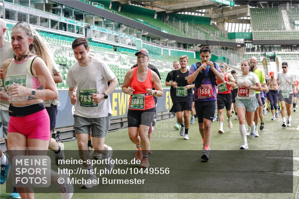 13.09.2026 - 21. swb-Marathon Bremen Michael Burmester http://msf.ph/oto/10449556 13.09.2026 13:09:07 Laufen im Stadion 164, 383, 391, 448, 532, 549, 551, 563, 625, 800, 808, 813, 869, 884, 898, 911, 1025, 1072, 1124, 1150, 1210, 1285, 1289, 1395, 1398, 1559, 1688, 1831, 1880, 1899, 2003, 2041, 2208, 2215, 2229, 2232, 2243, 2366, 2380, 2413, 2429, 2441, 2467, 2471, 2525, 2573, 2594, 2611, 2635, 2692, 2717, 2727, 2782, 2802, 2823, 2831, 2841, 2866, 2897, 2930, 2931, 2941, 3032, 3291, 3316, 3327, 3333, 3398, 3437, 3707, 3769, 109 meine-sportfotos.de