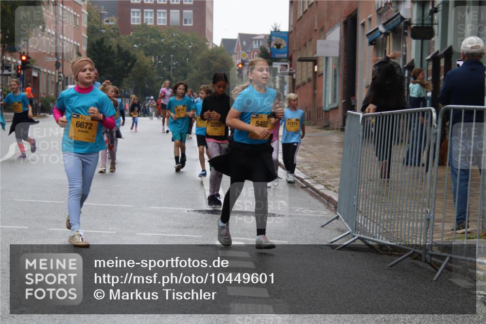 13.09.2026 - Kiel Lauf Markus Tischler http://msf.ph/oto/10449601 13.09.2026 09:00:44 Fleethörn 911, 38, 6672, 9212, 3250, 5482, 11571 meine-sportfotos.de
