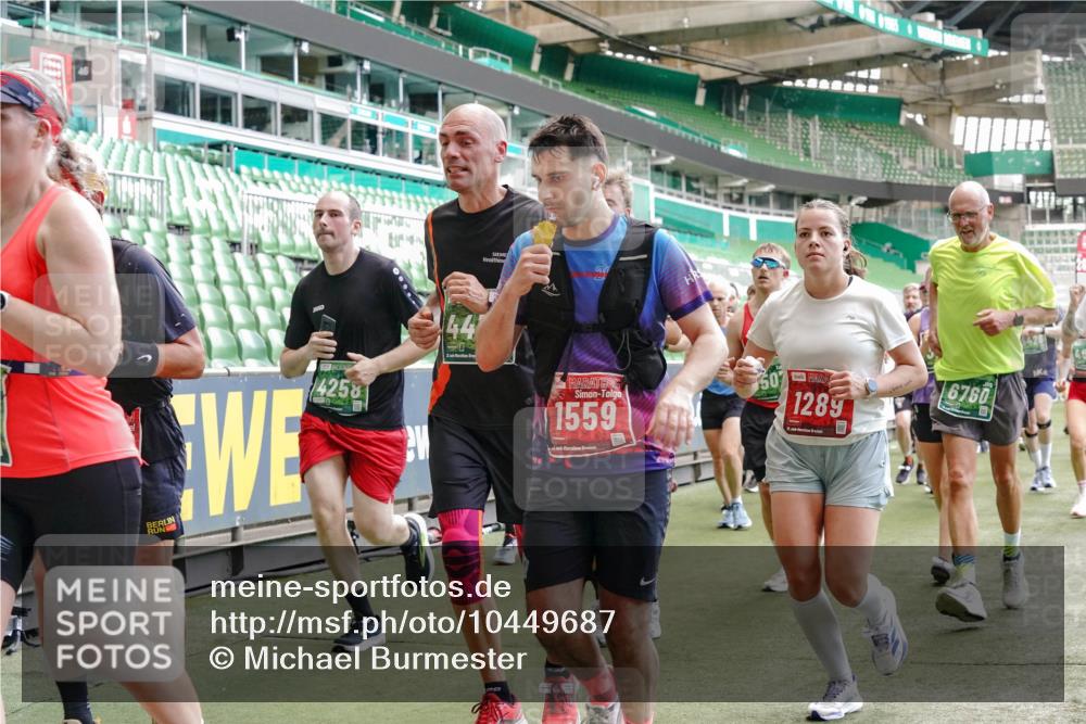 13.09.2026 - 21. swb-Marathon Bremen Michael Burmester http://msf.ph/oto/10449687 13.09.2026 13:09:09 Laufen im Stadion 164, 383, 391, 448, 532, 549, 551, 563, 625, 800, 808, 813, 869, 884, 898, 911, 1025, 1072, 1124, 1150, 1180, 1285, 1289, 1395, 1398, 1559, 1688, 1831, 1880, 1899, 2003, 2041, 2208, 2215, 2229, 2232, 2243, 2366, 2380, 2413, 2429, 2441, 2467, 2471, 2525, 2573, 2594, 2611, 2635, 2692, 2717, 2727, 2782, 2802, 2823, 2831, 2841, 2866, 2897, 2930, 2931, 2941, 3032, 3086, 3291, 3316, 3327, 3333, 3398, 3437, 3707, 3769, 109 meine-sportfotos.de