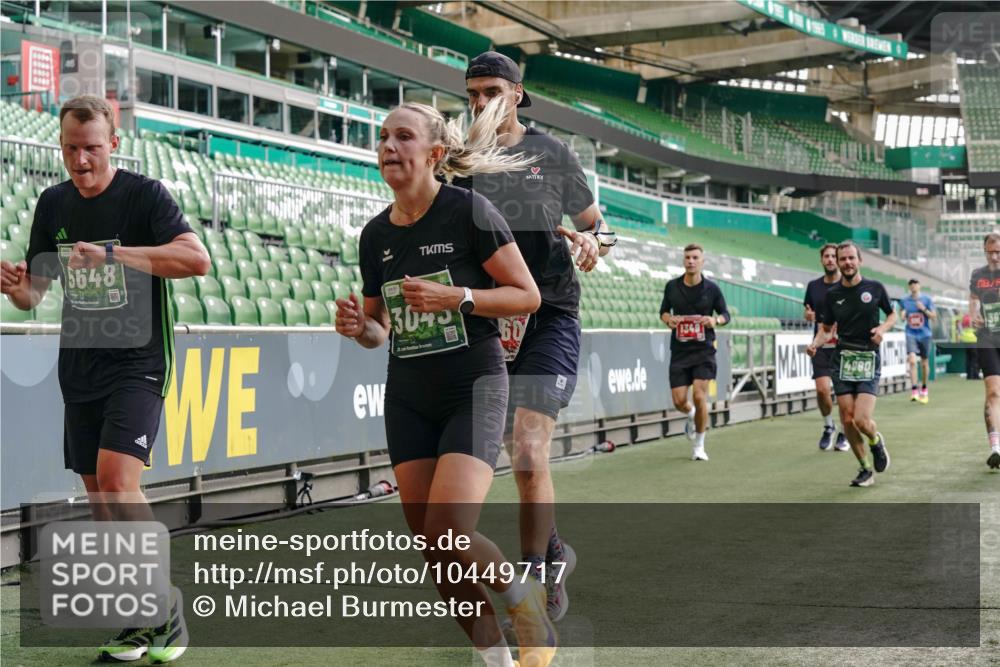 13.09.2026 - 21. swb-Marathon Bremen Michael Burmester http://msf.ph/oto/10449717 13.09.2026 12:48:36 Laufen im Stadion 382, 384, 524, 572, 621, 826, 889, 899, 1349, 1723, 1748, 1872, 1925, 2266, 2287, 2605, 2646, 2844, 2956, 3043, 3110, 3118, 3127, 3197, 3242, 3276, 3284, 3297, 3330, 3466, 3794, 3910, 3973, 4025, 4082, 4239, 4247, 4614, 4712, 4729, 4732, 4852, 4898, 4990, 4992, 5424, 5517, 5570, 5648, 5803, 5976, 6025, 6058, 6692, 6708, 6784, 6951, 7064, 7399, 7538, 7636, 7803, 7876, 8060, 8611, 8621, 8706, 8877, 8973, 8980, 8981, 9010, 9035, 9061, 9429, 9689, 9918 meine-sportfotos.de