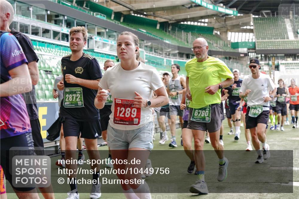 13.09.2026 - 21. swb-Marathon Bremen Michael Burmester http://msf.ph/oto/10449756 13.09.2026 13:09:10 Laufen im Stadion 164, 383, 391, 448, 532, 549, 551, 563, 625, 800, 808, 813, 869, 884, 898, 911, 1025, 1072, 1124, 1150, 1180, 1285, 1289, 1395, 1398, 1559, 1688, 1831, 1880, 1899, 2003, 2041, 2208, 2215, 2229, 2232, 2243, 2366, 2380, 2413, 2429, 2441, 2467, 2471, 2525, 2573, 2594, 2611, 2635, 2692, 2717, 2727, 2782, 2802, 2823, 2831, 2841, 2866, 2897, 2930, 2931, 2941, 3032, 3086, 3291, 3316, 3327, 3333, 3398, 3437, 3707, 3769, 109 meine-sportfotos.de