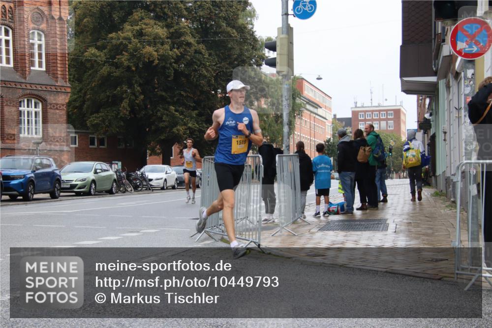 13.09.2026 - Kiel Lauf Markus Tischler http://msf.ph/oto/10449793 13.09.2026 09:32:08 Fleethörn 1702, 1519, 31 meine-sportfotos.de