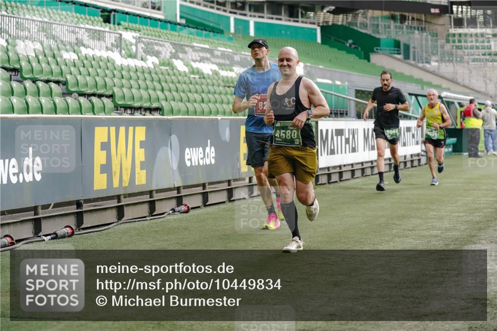 13.09.2026 - 21. swb-Marathon Bremen Michael Burmester http://msf.ph/oto/10449834 13.09.2026 12:48:41 Laufen im Stadion 382, 384, 524, 572, 621, 826, 889, 899, 1349, 1723, 1748, 1872, 1925, 2266, 2287, 2605, 2646, 2844, 2956, 3043, 3110, 3127, 3197, 3242, 3276, 3284, 3297, 3330, 3466, 3794, 3910, 3973, 4025, 4082, 4247, 4614, 4712, 4732, 4852, 4898, 4990, 4992, 5424, 5517, 5570, 5594, 5648, 5803, 5976, 6025, 6058, 6692, 6708, 6784, 6842, 6951, 7064, 7399, 7538, 7636, 7803, 7876, 8060, 8611, 8621, 8706, 8877, 8973, 8980, 8981, 9010, 9035, 9429, 9689, 9918 meine-sportfotos.de