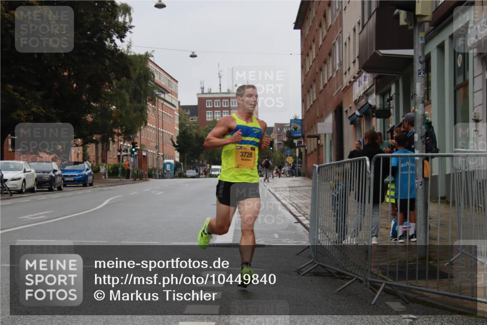 13.09.2026 - Kiel Lauf Markus Tischler http://msf.ph/oto/10449840 13.09.2026 09:33:14 Fleethörn 3728 meine-sportfotos.de