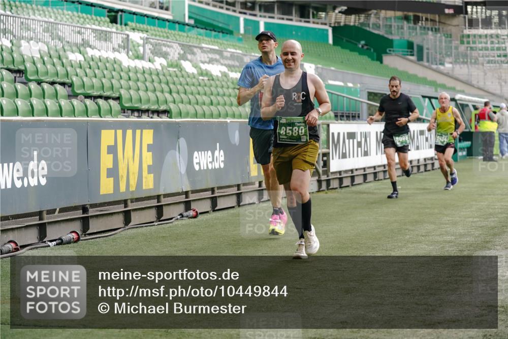 13.09.2026 - 21. swb-Marathon Bremen Michael Burmester http://msf.ph/oto/10449844 13.09.2026 12:48:42 Laufen im Stadion 382, 384, 524, 572, 621, 826, 889, 899, 1349, 1723, 1748, 1872, 1925, 2266, 2287, 2605, 2844, 2956, 3043, 3110, 3127, 3197, 3242, 3276, 3284, 3297, 3330, 3466, 3794, 3910, 3973, 4025, 4033, 4082, 4247, 4614, 4712, 4732, 4852, 4898, 4990, 4992, 5424, 5517, 5570, 5594, 5648, 5803, 5976, 6025, 6058, 6692, 6708, 6784, 6842, 6951, 7064, 7399, 7538, 7636, 7803, 7876, 8060, 8611, 8621, 8706, 8877, 8973, 8980, 8981, 9010, 9035, 9429, 9689, 9918 meine-sportfotos.de