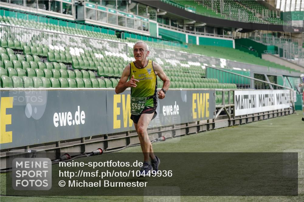 13.09.2026 - 21. swb-Marathon Bremen Michael Burmester http://msf.ph/oto/10449936 13.09.2026 12:48:47 Laufen im Stadion 382, 384, 524, 572, 621, 826, 889, 899, 1349, 1723, 1748, 1872, 1925, 2266, 2287, 2605, 2750, 2844, 2909, 2956, 3043, 3110, 3127, 3197, 3242, 3276, 3297, 3330, 3466, 3794, 3910, 3973, 4033, 4082, 4247, 4614, 4712, 4732, 4743, 4852, 4898, 4990, 4992, 5424, 5517, 5570, 5594, 5648, 5803, 6025, 6058, 6692, 6708, 6784, 6842, 6951, 7064, 7399, 7538, 7636, 7803, 7876, 8611, 8621, 8706, 8877, 8973, 8980, 8981, 9010, 9035, 9429, 9689 meine-sportfotos.de