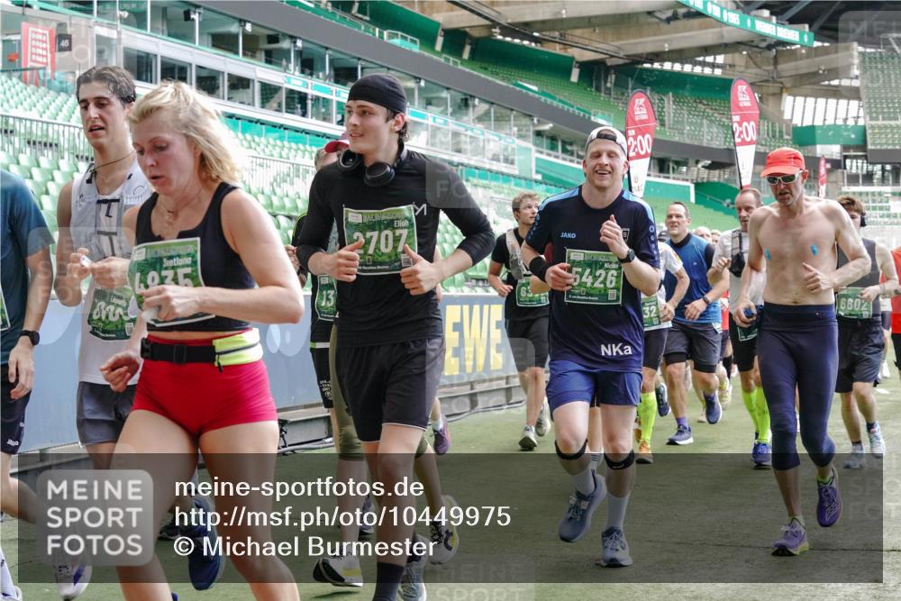 13.09.2026 - 21. swb-Marathon Bremen Michael Burmester http://msf.ph/oto/10449975 13.09.2026 13:09:13 Laufen im Stadion 164, 383, 391, 448, 532, 549, 551, 563, 625, 800, 808, 813, 869, 884, 898, 1025, 1072, 1124, 1150, 1180, 1285, 1289, 1395, 1398, 1559, 1688, 1831, 1880, 1899, 2003, 2041, 2208, 2215, 2229, 2232, 2243, 2366, 2380, 2413, 2429, 2441, 2467, 2471, 2525, 2573, 2594, 2611, 2635, 2692, 2714, 2717, 2727, 2782, 2802, 2823, 2841, 2866, 2897, 2920, 2930, 2931, 2941, 3032, 3063, 3086, 3291, 3316, 3327, 3333, 3398, 3437, 3707, 3769, 109 meine-sportfotos.de