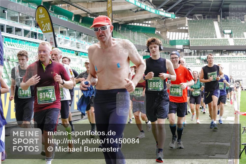 13.09.2026 - 21. swb-Marathon Bremen Michael Burmester http://msf.ph/oto/10450084 13.09.2026 13:09:15 Laufen im Stadion 164, 383, 391, 448, 532, 549, 551, 563, 625, 800, 808, 813, 869, 884, 898, 1025, 1072, 1124, 1150, 1180, 1285, 1289, 1395, 1398, 1559, 1688, 1831, 1880, 1899, 2041, 2208, 2215, 2229, 2232, 2243, 2366, 2380, 2413, 2429, 2441, 2467, 2471, 2525, 2573, 2594, 2611, 2635, 2692, 2714, 2717, 2727, 2782, 2823, 2841, 2866, 2897, 2920, 2930, 2931, 2941, 3032, 3063, 3086, 3291, 3316, 3327, 3333, 3398, 3437, 3707, 3769, 109 meine-sportfotos.de