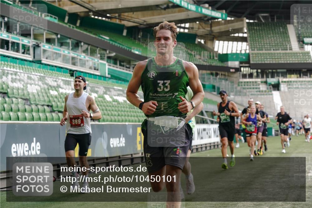 13.09.2026 - 21. swb-Marathon Bremen Michael Burmester http://msf.ph/oto/10450101 13.09.2026 12:48:56 Laufen im Stadion 382, 384, 524, 572, 779, 826, 889, 899, 1349, 1723, 1748, 1872, 1925, 2266, 2287, 2605, 2750, 2844, 2909, 2956, 3043, 3110, 3127, 3197, 3242, 3276, 3330, 3466, 3794, 3910, 3973, 4033, 4082, 4247, 4384, 4614, 4712, 4732, 4743, 4852, 4898, 4990, 5424, 5517, 5570, 5594, 5648, 5803, 6025, 6058, 6692, 6708, 6842, 6951, 7064, 7109, 7399, 7538, 7636, 7803, 7876, 8611, 8621, 8706, 8877, 8973, 8980, 8981, 9010, 9035, 9429 meine-sportfotos.de