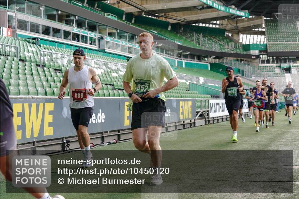 13.09.2026 - 21. swb-Marathon Bremen Michael Burmester http://msf.ph/oto/10450120 13.09.2026 12:48:57 Laufen im Stadion 382, 384, 524, 572, 779, 826, 889, 899, 1349, 1723, 1748, 1872, 1925, 2287, 2605, 2750, 2844, 2909, 2956, 3043, 3110, 3127, 3197, 3242, 3276, 3330, 3466, 3794, 3910, 3973, 4033, 4082, 4247, 4384, 4614, 4712, 4732, 4743, 4852, 4898, 4990, 5424, 5517, 5570, 5594, 5648, 5803, 6025, 6058, 6692, 6708, 6842, 6951, 7064, 7109, 7399, 7538, 7636, 7803, 7876, 8611, 8621, 8706, 8877, 8973, 8980, 8981, 9010, 9035, 9429 meine-sportfotos.de