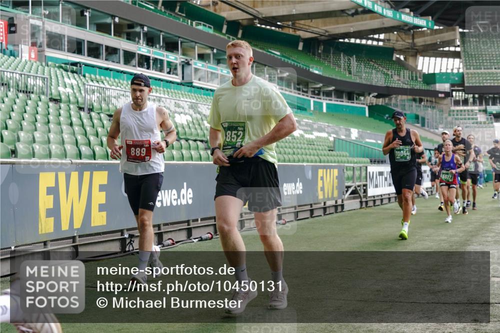 13.09.2026 - 21. swb-Marathon Bremen Michael Burmester http://msf.ph/oto/10450131 13.09.2026 12:48:57 Laufen im Stadion 382, 384, 524, 572, 779, 826, 889, 899, 1349, 1723, 1748, 1872, 1925, 2287, 2605, 2750, 2844, 2909, 2956, 3043, 3110, 3127, 3197, 3242, 3276, 3330, 3466, 3794, 3910, 3973, 4033, 4082, 4247, 4384, 4614, 4712, 4732, 4743, 4852, 4898, 4990, 5424, 5517, 5570, 5594, 5648, 5803, 6025, 6058, 6692, 6708, 6842, 6951, 7064, 7109, 7399, 7538, 7636, 7803, 7876, 8611, 8621, 8706, 8877, 8973, 8980, 8981, 9010, 9035, 9429 meine-sportfotos.de