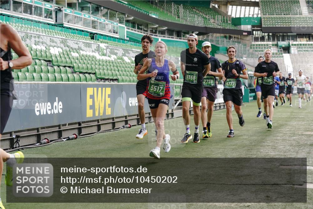 13.09.2026 - 21. swb-Marathon Bremen Michael Burmester http://msf.ph/oto/10450202 13.09.2026 12:49:00 Laufen im Stadion 382, 384, 524, 572, 779, 826, 889, 899, 1349, 1517, 1723, 1748, 1872, 1925, 2287, 2605, 2750, 2844, 2909, 2956, 3043, 3110, 3127, 3197, 3242, 3276, 3330, 3466, 3794, 3910, 3973, 4033, 4082, 4247, 4384, 4712, 4732, 4743, 4852, 4898, 4990, 5424, 5517, 5570, 5585, 5594, 5648, 5803, 6025, 6058, 6692, 6708, 6842, 6951, 7064, 7109, 7399, 7538, 7636, 7803, 7876, 8611, 8621, 8706, 8877, 8973, 8980, 8981, 9010, 9035, 9429 meine-sportfotos.de