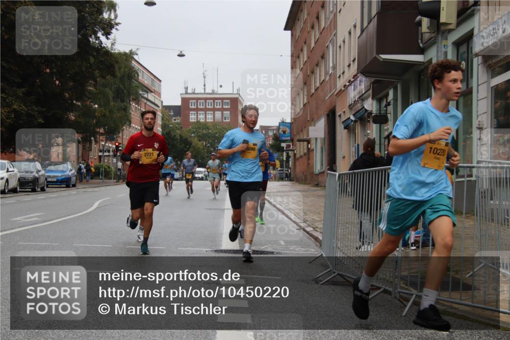 13.09.2026 - Kiel Lauf Markus Tischler http://msf.ph/oto/10450220 13.09.2026 09:37:54 Fleethörn 2221, 690, 44, 10220 meine-sportfotos.de