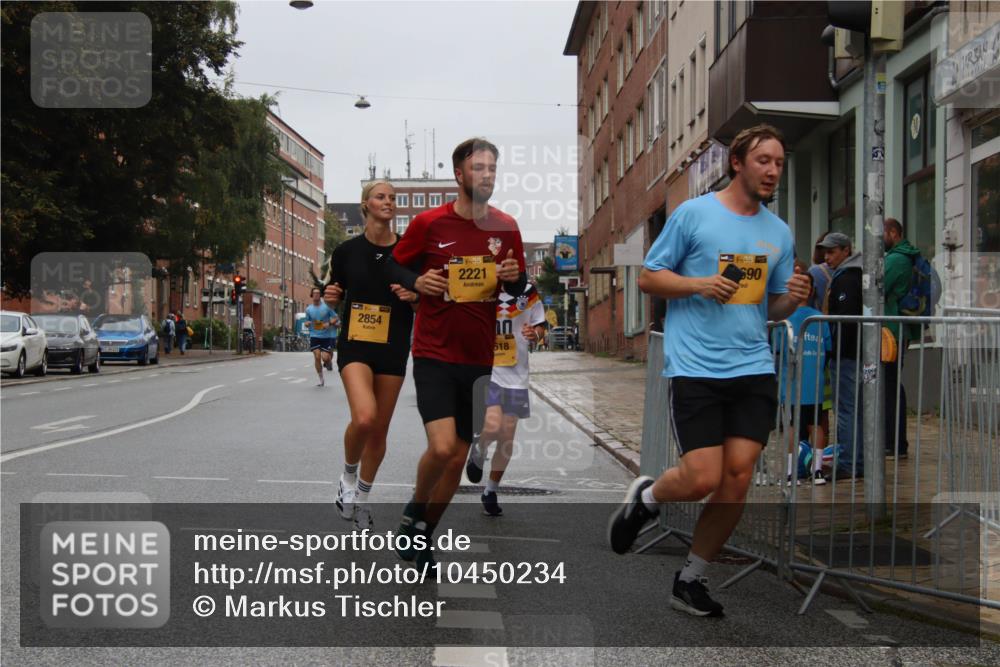 13.09.2026 - Kiel Lauf Markus Tischler http://msf.ph/oto/10450234 13.09.2026 09:37:56 Fleethörn 2854, 2221, 10, 518, 690 meine-sportfotos.de