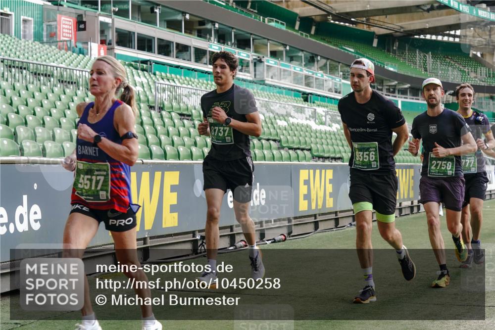 13.09.2026 - 21. swb-Marathon Bremen Michael Burmester http://msf.ph/oto/10450258 13.09.2026 12:49:01 Laufen im Stadion 382, 384, 524, 572, 779, 826, 889, 899, 1349, 1517, 1723, 1748, 1872, 1925, 2287, 2605, 2750, 2844, 2909, 2956, 3043, 3110, 3127, 3197, 3242, 3276, 3330, 3466, 3794, 3910, 3973, 4033, 4082, 4247, 4384, 4712, 4732, 4743, 4852, 4898, 4990, 5424, 5517, 5570, 5585, 5594, 5648, 5803, 6025, 6058, 6692, 6708, 6842, 6951, 7064, 7109, 7115, 7399, 7538, 7636, 7803, 7876, 8611, 8621, 8706, 8877, 8973, 8980, 8981, 9010, 9035, 9429 meine-sportfotos.de