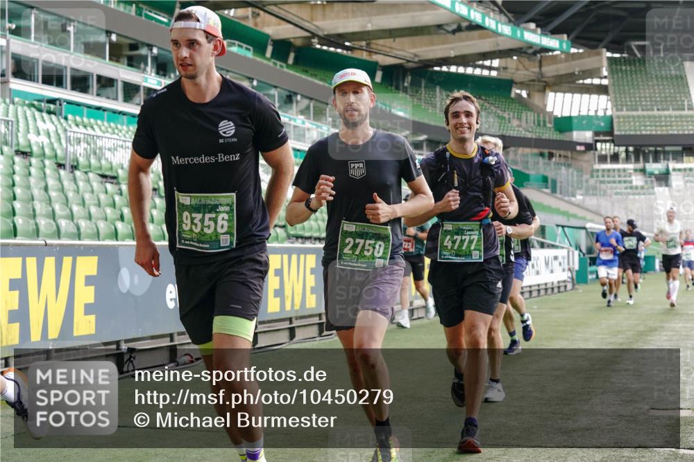 13.09.2026 - 21. swb-Marathon Bremen Michael Burmester http://msf.ph/oto/10450279 13.09.2026 12:49:02 Laufen im Stadion 382, 384, 524, 572, 779, 826, 889, 899, 1349, 1517, 1723, 1748, 1872, 1925, 2287, 2288, 2605, 2750, 2844, 2909, 2956, 3043, 3110, 3127, 3197, 3242, 3276, 3330, 3466, 3794, 3910, 3973, 4033, 4082, 4247, 4384, 4712, 4732, 4743, 4852, 4898, 4990, 5424, 5517, 5570, 5585, 5594, 5648, 5803, 6025, 6058, 6692, 6708, 6842, 6951, 7064, 7109, 7115, 7399, 7538, 7636, 7803, 7876, 8611, 8621, 8706, 8877, 8973, 8980, 8981, 9010, 9035, 9429 meine-sportfotos.de