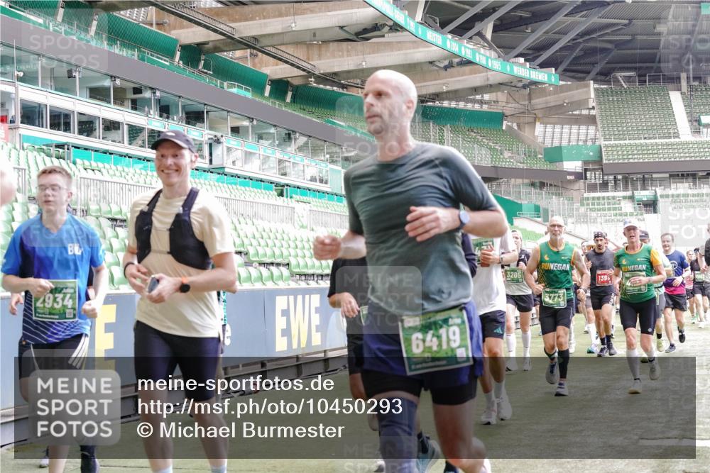 13.09.2026 - 21. swb-Marathon Bremen Michael Burmester http://msf.ph/oto/10450293 13.09.2026 13:09:20 Laufen im Stadion 164, 383, 391, 448, 532, 549, 551, 563, 625, 813, 869, 884, 898, 1025, 1072, 1124, 1150, 1180, 1285, 1289, 1398, 1559, 1688, 1880, 1899, 2041, 2208, 2215, 2229, 2232, 2243, 2366, 2380, 2413, 2429, 2441, 2467, 2471, 2525, 2530, 2573, 2594, 2611, 2635, 2692, 2714, 2717, 2727, 2782, 2785, 2823, 2841, 2866, 2897, 2920, 2930, 2931, 2941, 3032, 3063, 3086, 3291, 3316, 3327, 3333, 3398, 3437, 3707, 3769, 109 meine-sportfotos.de