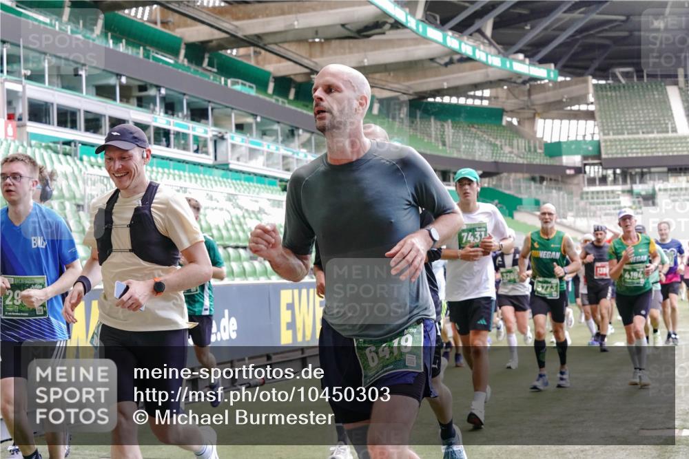 13.09.2026 - 21. swb-Marathon Bremen Michael Burmester http://msf.ph/oto/10450303 13.09.2026 13:09:20 Laufen im Stadion 164, 383, 391, 448, 532, 549, 551, 563, 625, 813, 869, 884, 898, 1025, 1072, 1124, 1150, 1180, 1285, 1289, 1398, 1559, 1688, 1880, 1899, 2041, 2208, 2215, 2229, 2232, 2243, 2366, 2380, 2413, 2429, 2441, 2467, 2471, 2525, 2530, 2573, 2594, 2611, 2635, 2692, 2714, 2717, 2727, 2782, 2785, 2823, 2841, 2866, 2897, 2920, 2930, 2931, 2941, 3032, 3063, 3086, 3291, 3316, 3327, 3333, 3398, 3437, 3707, 3769, 109 meine-sportfotos.de