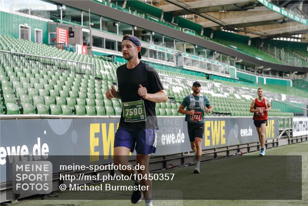 13.09.2026 - 21. swb-Marathon Bremen Michael Burmester http://msf.ph/oto/10450357 13.09.2026 12:49:05 Laufen im Stadion 382, 384, 524, 572, 670, 779, 826, 889, 899, 1349, 1517, 1605, 1723, 1748, 1872, 1925, 2287, 2288, 2605, 2750, 2844, 2909, 2956, 3043, 3110, 3127, 3197, 3242, 3276, 3330, 3466, 3625, 3910, 3973, 4033, 4082, 4247, 4384, 4712, 4732, 4743, 4852, 4898, 4990, 5424, 5517, 5570, 5585, 5594, 5648, 6025, 6058, 6692, 6842, 6906, 6951, 7064, 7109, 7115, 7399, 7636, 7803, 7876, 8611, 8706, 8877, 8973, 8980, 8981, 9010, 9035, 9429 meine-sportfotos.de