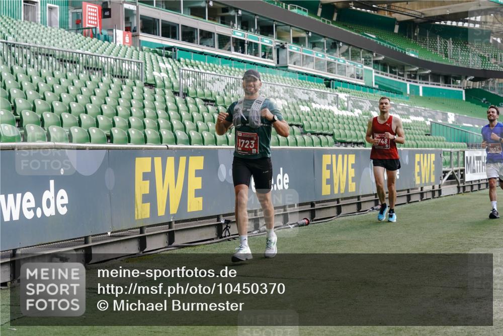 13.09.2026 - 21. swb-Marathon Bremen Michael Burmester http://msf.ph/oto/10450370 13.09.2026 12:49:06 Laufen im Stadion 382, 384, 524, 572, 670, 779, 826, 889, 899, 1349, 1517, 1605, 1723, 1748, 1872, 1925, 2287, 2288, 2605, 2750, 2844, 2909, 2956, 3043, 3110, 3127, 3197, 3242, 3276, 3330, 3466, 3625, 3910, 3973, 4033, 4082, 4247, 4384, 4712, 4732, 4743, 4852, 4898, 4990, 5424, 5517, 5570, 5585, 5594, 5648, 6025, 6058, 6652, 6692, 6842, 6906, 6951, 7064, 7109, 7115, 7399, 7636, 7803, 7876, 8611, 8706, 8877, 8973, 8980, 8981, 9010, 9035, 9429 meine-sportfotos.de