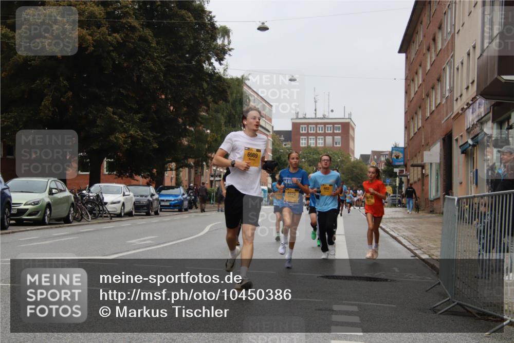 13.09.2026 - Kiel Lauf Markus Tischler http://msf.ph/oto/10450386 13.09.2026 09:38:49 Fleethörn 6989, 4975, 682, 415 meine-sportfotos.de