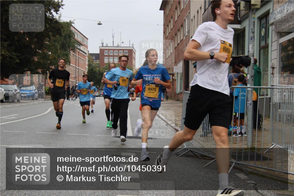 13.09.2026 - Kiel Lauf Markus Tischler http://msf.ph/oto/10450391 13.09.2026 09:38:50 Fleethörn 8482, 682, 6989, 2024, 25, 39, 4975 meine-sportfotos.de