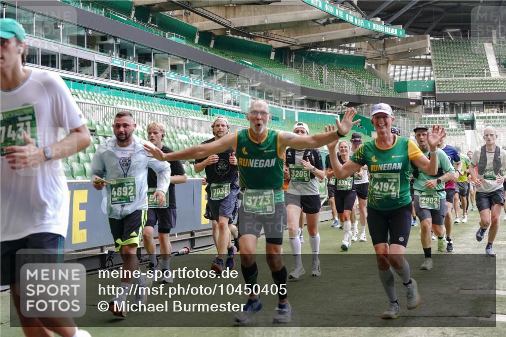 13.09.2026 - 21. swb-Marathon Bremen Michael Burmester http://msf.ph/oto/10450405 13.09.2026 13:09:22 Laufen im Stadion 164, 383, 391, 448, 532, 549, 551, 563, 625, 813, 869, 884, 898, 1025, 1072, 1124, 1150, 1180, 1285, 1289, 1398, 1559, 1688, 1880, 1899, 2041, 2208, 2215, 2229, 2232, 2243, 2366, 2380, 2413, 2429, 2441, 2467, 2471, 2525, 2530, 2553, 2573, 2594, 2611, 2635, 2692, 2714, 2717, 2727, 2782, 2785, 2823, 2841, 2897, 2920, 2930, 2931, 2941, 3032, 3063, 3086, 3291, 3316, 3327, 3333, 3398, 3437, 3707, 3769, 109 meine-sportfotos.de
