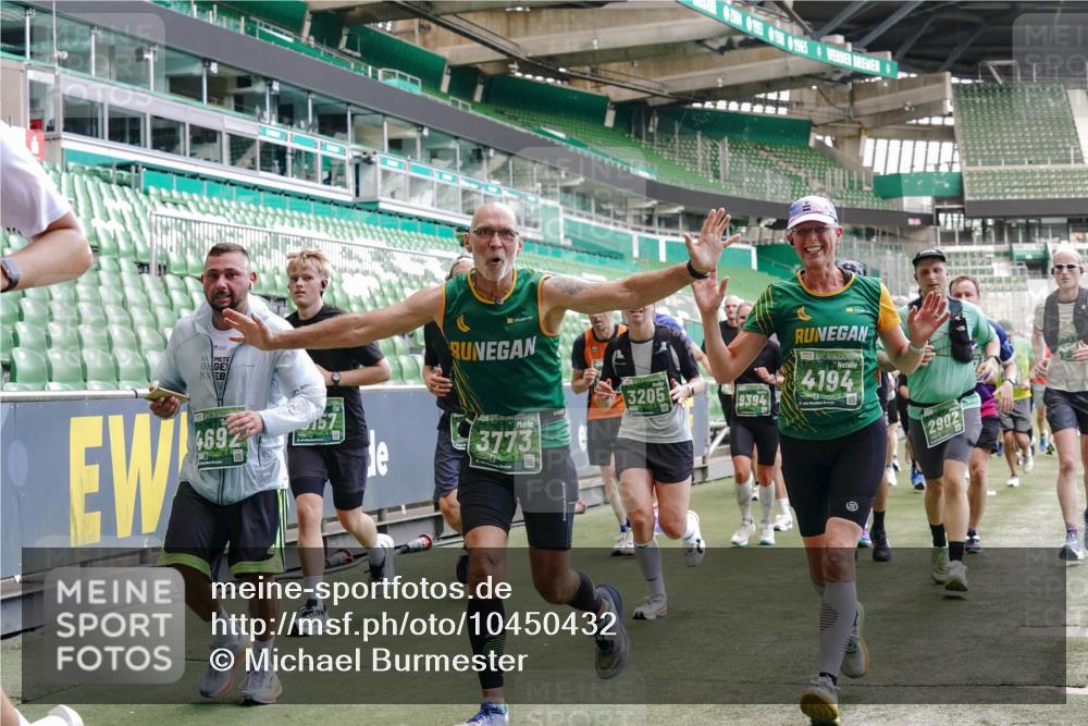 13.09.2026 - 21. swb-Marathon Bremen Michael Burmester http://msf.ph/oto/10450432 13.09.2026 13:09:22 Laufen im Stadion 164, 383, 391, 448, 532, 549, 551, 563, 625, 813, 869, 884, 898, 1025, 1072, 1124, 1150, 1180, 1285, 1289, 1398, 1559, 1688, 1880, 1899, 2041, 2208, 2215, 2229, 2232, 2243, 2366, 2380, 2413, 2429, 2441, 2467, 2471, 2525, 2530, 2553, 2573, 2594, 2611, 2635, 2692, 2714, 2717, 2727, 2782, 2785, 2823, 2841, 2897, 2920, 2930, 2931, 2941, 3032, 3063, 3086, 3291, 3316, 3327, 3333, 3398, 3437, 3707, 3769, 109 meine-sportfotos.de
