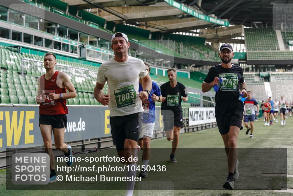 13.09.2026 - 21. swb-Marathon Bremen Michael Burmester http://msf.ph/oto/10450436 13.09.2026 12:49:08 Laufen im Stadion 382, 384, 524, 572, 663, 670, 779, 826, 889, 899, 1349, 1517, 1605, 1723, 1748, 1872, 1925, 2287, 2288, 2347, 2605, 2750, 2844, 2909, 2956, 3043, 3110, 3127, 3197, 3242, 3276, 3330, 3466, 3625, 3910, 3973, 4033, 4082, 4247, 4384, 4712, 4732, 4743, 4852, 4898, 4990, 5424, 5517, 5570, 5585, 5594, 5648, 6025, 6058, 6652, 6692, 6842, 6906, 6951, 7064, 7109, 7115, 7399, 7636, 7803, 7876, 8611, 8706, 8877, 8973, 8981, 9010, 9035, 9429 meine-sportfotos.de