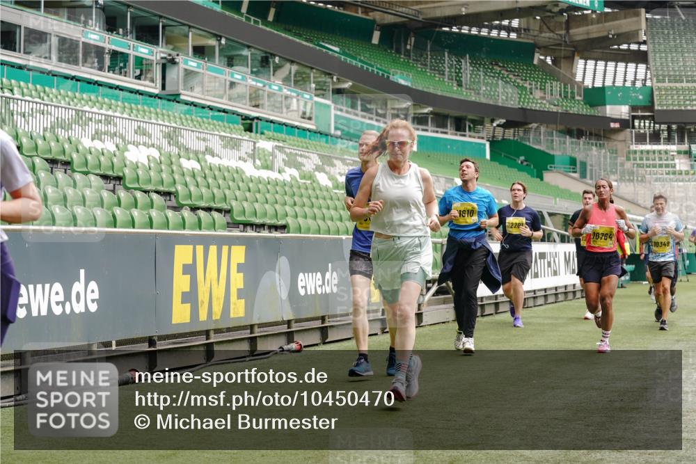 13.09.2026 - 21. swb-Marathon Bremen Michael Burmester http://msf.ph/oto/10450470 13.09.2026 10:31:04 Laufen im Stadion 10141, 10146, 10174, 10193, 10222, 10227, 10233, 10281, 10284, 10304, 10339, 10359, 10392, 10448, 10452, 10467, 10471, 10478, 10479, 10515, 10529, 10543, 10555, 10577, 10579, 10585, 10588, 10589, 10608, 10610, 10626, 10631, 10641, 10652, 10684, 10685, 10704, 10708, 10714, 10725, 10734, 10757, 10761, 10764, 10765, 10780, 10808, 10821, 10822, 10827, 10837, 10838, 10862, 10863, 10884, 10886, 10887, 10906, 10984, 11002, 11038, 11350, 11379 meine-sportfotos.de