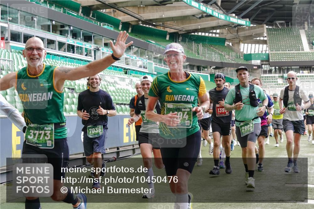 13.09.2026 - 21. swb-Marathon Bremen Michael Burmester http://msf.ph/oto/10450476 13.09.2026 13:09:23 Laufen im Stadion 164, 383, 391, 448, 532, 549, 551, 563, 625, 813, 869, 884, 898, 1025, 1072, 1124, 1150, 1180, 1285, 1289, 1398, 1559, 1688, 1867, 1880, 1899, 2041, 2208, 2215, 2229, 2232, 2243, 2366, 2380, 2413, 2429, 2441, 2467, 2471, 2525, 2530, 2553, 2573, 2594, 2611, 2635, 2692, 2714, 2717, 2727, 2782, 2785, 2823, 2841, 2897, 2920, 2930, 2931, 2941, 3032, 3063, 3086, 3291, 3316, 3327, 3333, 3398, 3437, 3707, 3769, 109 meine-sportfotos.de