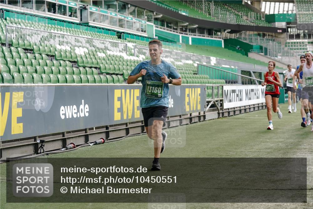 13.09.2026 - 21. swb-Marathon Bremen Michael Burmester http://msf.ph/oto/10450551 13.09.2026 12:49:14 Laufen im Stadion 382, 384, 524, 572, 663, 670, 779, 826, 889, 899, 1349, 1517, 1605, 1723, 1748, 1872, 1925, 2052, 2287, 2288, 2347, 2605, 2750, 2844, 2909, 3043, 3110, 3127, 3197, 3276, 3330, 3466, 3625, 3910, 3973, 4033, 4082, 4247, 4384, 4712, 4732, 4743, 4852, 4898, 4990, 5111, 5377, 5383, 5424, 5517, 5570, 5585, 5594, 5648, 6025, 6058, 6652, 6692, 6842, 6906, 6951, 7064, 7109, 7115, 7399, 7636, 7803, 7876, 8706, 8877, 8973, 8981, 9010, 9035, 9429 meine-sportfotos.de