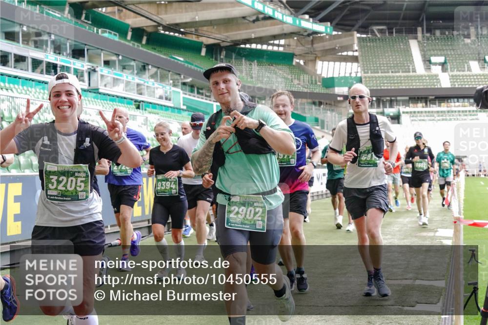 13.09.2026 - 21. swb-Marathon Bremen Michael Burmester http://msf.ph/oto/10450555 13.09.2026 13:09:24 Laufen im Stadion 164, 383, 391, 448, 532, 549, 551, 563, 625, 813, 869, 884, 898, 1025, 1072, 1124, 1150, 1180, 1285, 1289, 1398, 1559, 1688, 1867, 1880, 1899, 2041, 2208, 2215, 2229, 2232, 2243, 2366, 2380, 2413, 2429, 2441, 2467, 2471, 2525, 2530, 2553, 2573, 2594, 2611, 2635, 2692, 2714, 2717, 2727, 2782, 2785, 2823, 2841, 2897, 2920, 2930, 2931, 2941, 3032, 3063, 3086, 3291, 3316, 3327, 3333, 3398, 3437, 3707, 3769, 109 meine-sportfotos.de