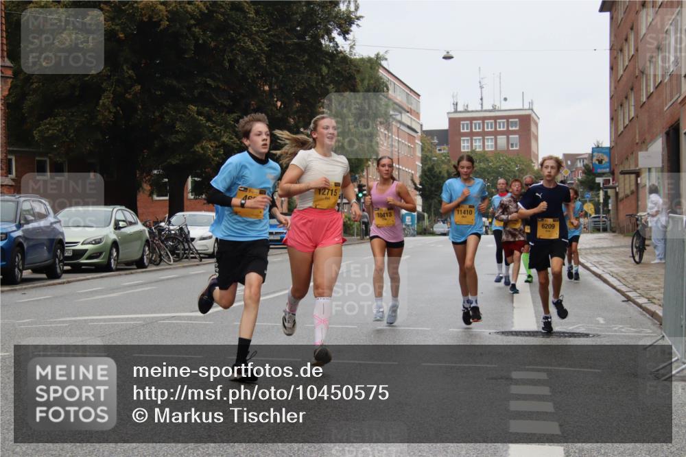 13.09.2026 - Kiel Lauf Markus Tischler http://msf.ph/oto/10450575 13.09.2026 09:40:01 Fleethörn 12715, 10413, 11410, 6209 meine-sportfotos.de