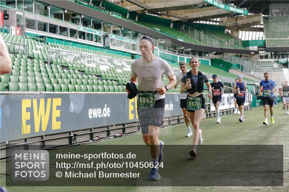 13.09.2026 - 21. swb-Marathon Bremen Michael Burmester http://msf.ph/oto/10450624 13.09.2026 12:49:19 Laufen im Stadion 382, 469, 524, 572, 663, 670, 779, 826, 889, 899, 1349, 1517, 1605, 1723, 1748, 1872, 1925, 2052, 2287, 2288, 2347, 2605, 2750, 2844, 2909, 3043, 3110, 3127, 3197, 3276, 3330, 3466, 3625, 3910, 3973, 4033, 4082, 4247, 4384, 4712, 4732, 4743, 4852, 4898, 4990, 5111, 5377, 5383, 5424, 5517, 5570, 5585, 5594, 5648, 6025, 6058, 6652, 6692, 6842, 6906, 6951, 7064, 7109, 7115, 7121, 7399, 7636, 7803, 7876, 8706, 8877, 8973, 8981, 9010, 9035, 9429 meine-sportfotos.de