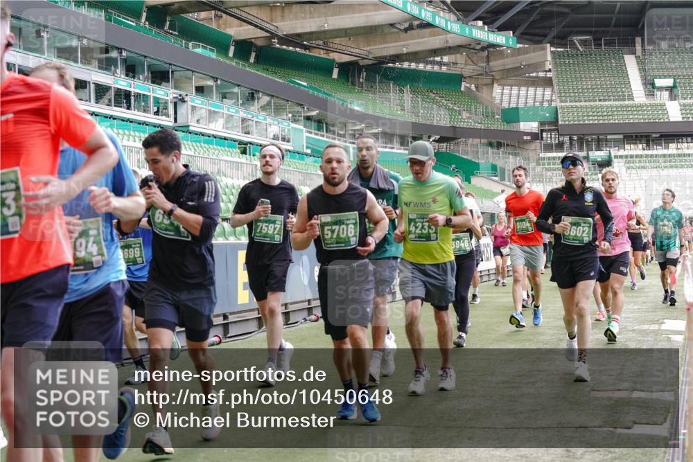 13.09.2026 - 21. swb-Marathon Bremen Michael Burmester http://msf.ph/oto/10450648 13.09.2026 13:09:27 Laufen im Stadion 164, 383, 391, 448, 532, 549, 551, 563, 625, 813, 869, 884, 898, 1025, 1072, 1124, 1150, 1180, 1285, 1289, 1398, 1559, 1688, 1855, 1867, 1880, 1899, 2041, 2208, 2215, 2229, 2232, 2243, 2268, 2366, 2380, 2413, 2429, 2441, 2467, 2471, 2525, 2530, 2553, 2573, 2594, 2635, 2692, 2714, 2717, 2727, 2782, 2785, 2823, 2841, 2897, 2920, 2930, 2931, 2941, 3032, 3063, 3086, 3291, 3316, 3327, 3333, 3398, 3437, 3707, 3769, 109 meine-sportfotos.de