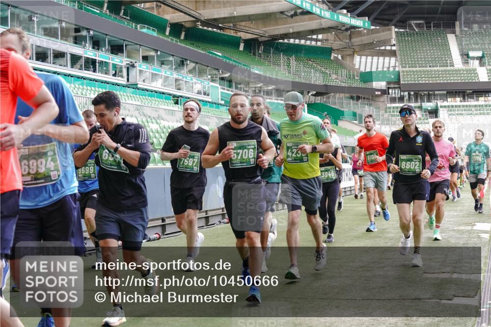 13.09.2026 - 21. swb-Marathon Bremen Michael Burmester http://msf.ph/oto/10450666 13.09.2026 13:09:27 Laufen im Stadion 164, 383, 391, 448, 532, 549, 551, 563, 625, 813, 869, 884, 898, 1025, 1072, 1124, 1150, 1180, 1285, 1289, 1398, 1559, 1688, 1855, 1867, 1880, 1899, 2041, 2208, 2215, 2229, 2232, 2243, 2268, 2366, 2380, 2413, 2429, 2441, 2467, 2471, 2525, 2530, 2553, 2573, 2594, 2635, 2692, 2714, 2717, 2727, 2782, 2785, 2823, 2841, 2897, 2920, 2930, 2931, 2941, 3032, 3063, 3086, 3291, 3316, 3327, 3333, 3398, 3437, 3707, 3769, 109 meine-sportfotos.de