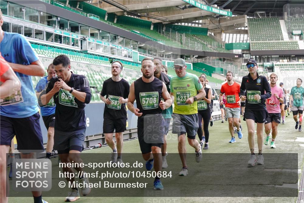13.09.2026 - 21. swb-Marathon Bremen Michael Burmester http://msf.ph/oto/10450684 13.09.2026 13:09:27 Laufen im Stadion 164, 383, 391, 448, 532, 549, 551, 563, 625, 813, 869, 884, 898, 1025, 1072, 1124, 1150, 1180, 1285, 1289, 1398, 1559, 1688, 1855, 1867, 1880, 1899, 2041, 2208, 2215, 2229, 2232, 2243, 2268, 2366, 2380, 2413, 2429, 2441, 2467, 2471, 2525, 2530, 2553, 2573, 2594, 2635, 2692, 2714, 2717, 2727, 2782, 2785, 2823, 2841, 2897, 2920, 2930, 2931, 2941, 3032, 3063, 3086, 3291, 3316, 3327, 3333, 3398, 3437, 3707, 3769, 109 meine-sportfotos.de