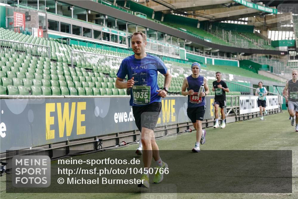 13.09.2026 - 21. swb-Marathon Bremen Michael Burmester http://msf.ph/oto/10450766 13.09.2026 12:49:22 Laufen im Stadion 382, 469, 524, 572, 663, 670, 779, 826, 889, 899, 1349, 1517, 1605, 1723, 1748, 1872, 1925, 2052, 2287, 2288, 2347, 2605, 2750, 2844, 2909, 3043, 3110, 3127, 3197, 3276, 3330, 3625, 3910, 3973, 4033, 4082, 4247, 4384, 4712, 4732, 4743, 4852, 4898, 4990, 5111, 5377, 5383, 5424, 5517, 5570, 5585, 5594, 5648, 6025, 6058, 6652, 6692, 6842, 6906, 6951, 7064, 7109, 7115, 7121, 7399, 7636, 7803, 7876, 8706, 8877, 8973, 8981, 9010, 9035, 9429 meine-sportfotos.de