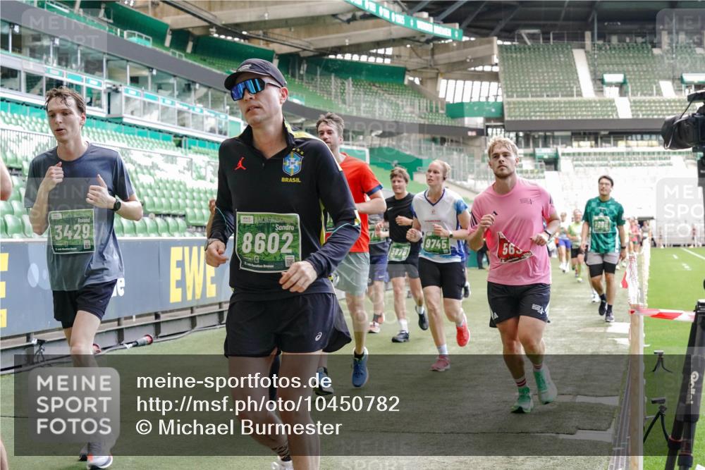 13.09.2026 - 21. swb-Marathon Bremen Michael Burmester http://msf.ph/oto/10450782 13.09.2026 13:09:29 Laufen im Stadion 164, 383, 391, 448, 532, 549, 551, 563, 625, 813, 869, 884, 898, 1025, 1072, 1124, 1150, 1180, 1285, 1289, 1398, 1559, 1688, 1855, 1867, 1880, 1899, 2041, 2208, 2215, 2229, 2232, 2243, 2268, 2366, 2380, 2413, 2429, 2441, 2467, 2471, 2525, 2530, 2553, 2573, 2594, 2635, 2692, 2714, 2717, 2727, 2782, 2785, 2823, 2841, 2897, 2920, 2930, 2931, 2941, 3032, 3063, 3086, 3291, 3316, 3327, 3333, 3398, 3437, 3707, 3769, 109 meine-sportfotos.de