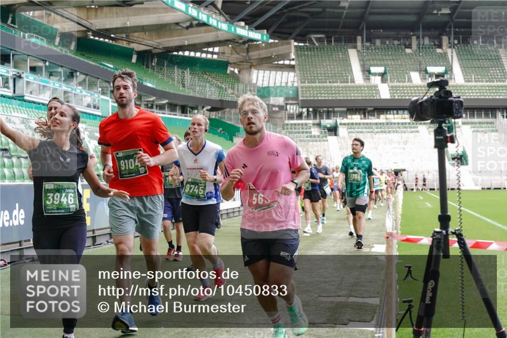 13.09.2026 - 21. swb-Marathon Bremen Michael Burmester http://msf.ph/oto/10450833 13.09.2026 13:09:30 Laufen im Stadion 164, 383, 391, 448, 532, 549, 551, 563, 625, 813, 869, 884, 898, 1025, 1072, 1124, 1150, 1180, 1285, 1289, 1398, 1559, 1688, 1855, 1867, 1880, 1899, 2041, 2208, 2229, 2232, 2243, 2268, 2366, 2380, 2413, 2429, 2441, 2467, 2471, 2525, 2530, 2553, 2573, 2594, 2635, 2692, 2714, 2717, 2727, 2782, 2785, 2823, 2841, 2897, 2920, 2930, 2931, 2941, 3032, 3063, 3086, 3291, 3316, 3327, 3333, 3398, 3437, 3707, 3769, 109 meine-sportfotos.de