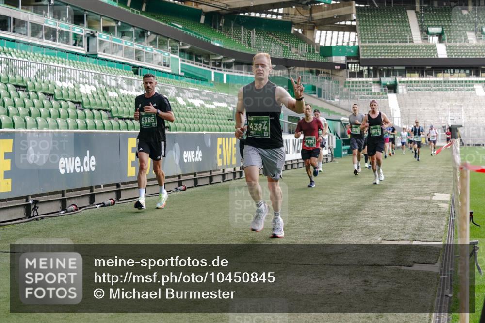13.09.2026 - 21. swb-Marathon Bremen Michael Burmester http://msf.ph/oto/10450845 13.09.2026 12:49:24 Laufen im Stadion 382, 469, 524, 572, 663, 670, 779, 826, 889, 899, 1349, 1517, 1605, 1723, 1748, 1872, 1925, 2052, 2287, 2288, 2347, 2605, 2750, 2844, 2909, 3043, 3110, 3127, 3197, 3276, 3330, 3625, 3910, 3973, 4033, 4082, 4247, 4384, 4712, 4732, 4743, 4852, 4898, 4990, 5111, 5377, 5383, 5424, 5517, 5570, 5585, 5594, 5648, 6058, 6652, 6692, 6842, 6906, 6951, 7064, 7109, 7115, 7121, 7399, 7636, 7803, 7876, 8706, 8877, 8973, 8981, 9010, 9035, 9429 meine-sportfotos.de