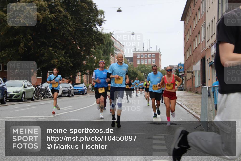 13.09.2026 - Kiel Lauf Markus Tischler http://msf.ph/oto/10450897 13.09.2026 09:42:07 Fleethörn 702, 699, 4548, 6213, 6542, 3676 meine-sportfotos.de