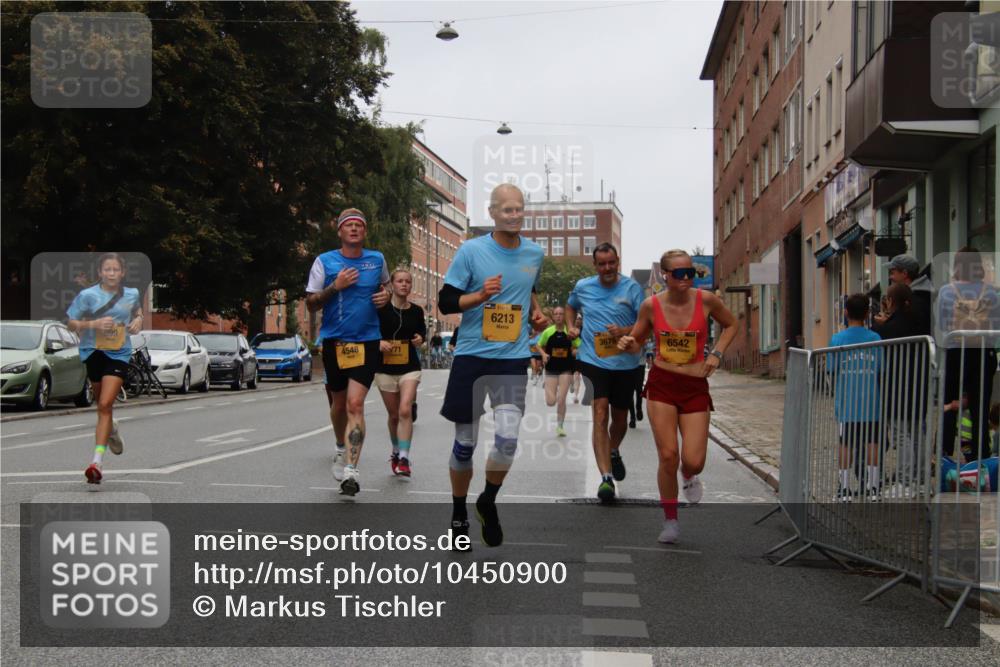 13.09.2026 - Kiel Lauf Markus Tischler http://msf.ph/oto/10450900 13.09.2026 09:42:07 Fleethörn 699, 4548, 71, 40, 6213, 3676, 6542 meine-sportfotos.de