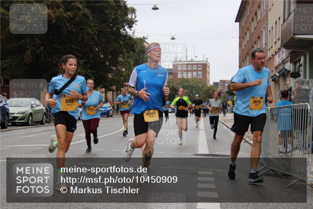 13.09.2026 - Kiel Lauf Markus Tischler http://msf.ph/oto/10450909 13.09.2026 09:42:09 Fleethörn 702, 7, 699, 6797, 6075, 4548, 3676 meine-sportfotos.de