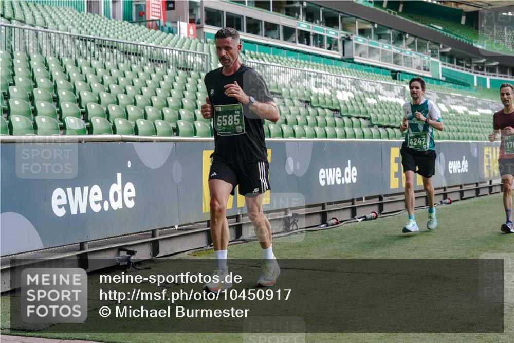 13.09.2026 - 21. swb-Marathon Bremen Michael Burmester http://msf.ph/oto/10450917 13.09.2026 12:49:27 Laufen im Stadion 382, 469, 524, 572, 663, 670, 779, 826, 889, 899, 1349, 1517, 1605, 1723, 1748, 1872, 1925, 2052, 2287, 2288, 2291, 2347, 2360, 2605, 2750, 2844, 2909, 3043, 3110, 3127, 3197, 3276, 3330, 3625, 3910, 3973, 4033, 4082, 4247, 4384, 4712, 4732, 4743, 4852, 4898, 4990, 5111, 5377, 5383, 5424, 5517, 5570, 5585, 5594, 5648, 6058, 6652, 6692, 6842, 6906, 6951, 7064, 7109, 7115, 7121, 7399, 7636, 7803, 7876, 8706, 8877, 8973, 8981, 9010, 9035, 9429 meine-sportfotos.de