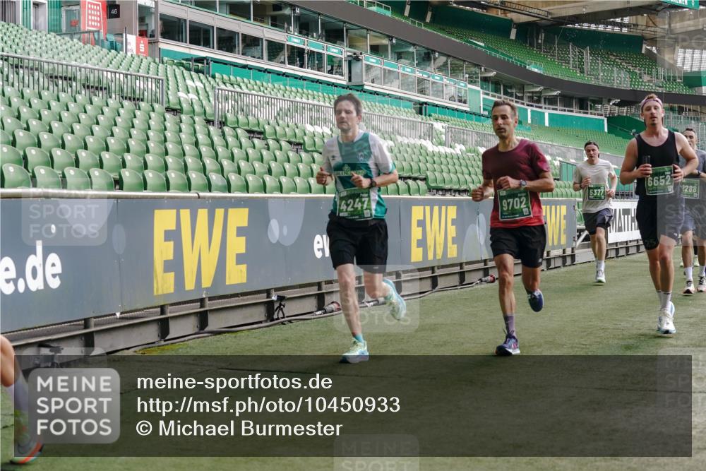 13.09.2026 - 21. swb-Marathon Bremen Michael Burmester http://msf.ph/oto/10450933 13.09.2026 12:49:27 Laufen im Stadion 382, 469, 524, 572, 663, 670, 779, 826, 889, 899, 1349, 1517, 1605, 1723, 1748, 1872, 1925, 2052, 2287, 2288, 2291, 2347, 2360, 2605, 2750, 2844, 2909, 3043, 3110, 3127, 3197, 3276, 3330, 3625, 3910, 3973, 4033, 4082, 4247, 4384, 4712, 4732, 4743, 4852, 4898, 4990, 5111, 5377, 5383, 5424, 5517, 5570, 5585, 5594, 5648, 6058, 6652, 6692, 6842, 6906, 6951, 7064, 7109, 7115, 7121, 7399, 7636, 7803, 7876, 8706, 8877, 8973, 8981, 9010, 9035, 9429 meine-sportfotos.de