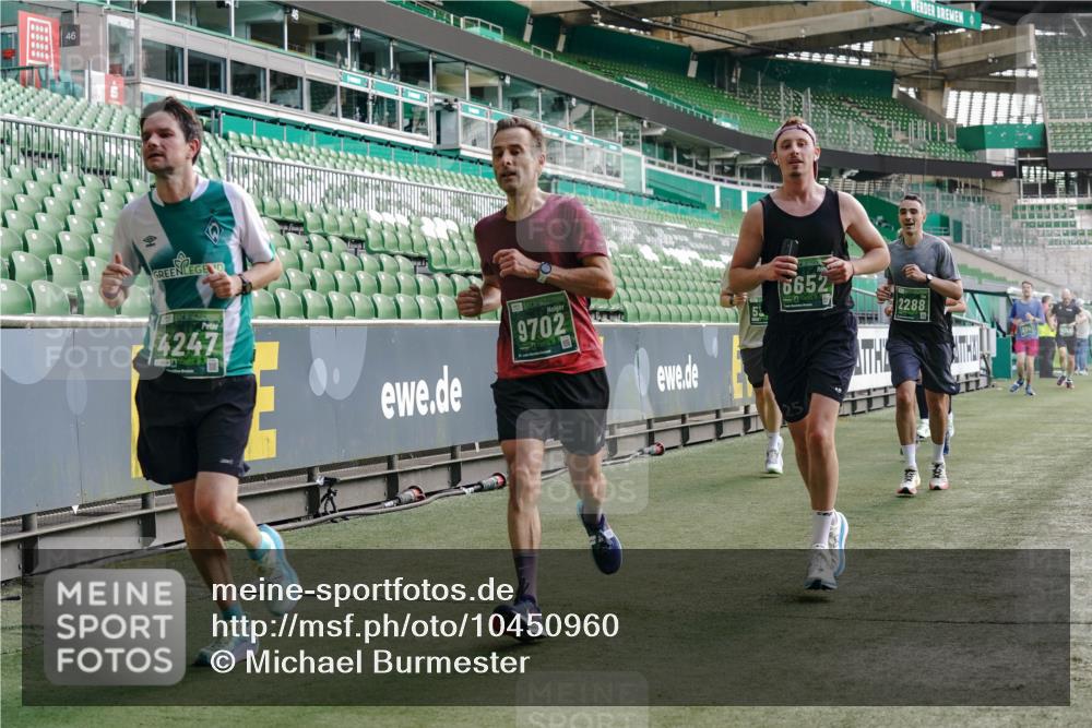 13.09.2026 - 21. swb-Marathon Bremen Michael Burmester http://msf.ph/oto/10450960 13.09.2026 12:49:28 Laufen im Stadion 382, 469, 524, 572, 663, 670, 779, 826, 889, 899, 1349, 1517, 1605, 1723, 1748, 1872, 1925, 2052, 2287, 2288, 2291, 2347, 2360, 2605, 2750, 2844, 2909, 3043, 3110, 3127, 3197, 3276, 3330, 3625, 3647, 3910, 3973, 4033, 4082, 4247, 4384, 4712, 4732, 4743, 4852, 4898, 4990, 5111, 5377, 5383, 5424, 5517, 5570, 5585, 5594, 5636, 5648, 6058, 6267, 6652, 6692, 6842, 6906, 6951, 7064, 7109, 7115, 7121, 7399, 7636, 7803, 7876, 8706, 8877, 8973, 8981, 9010, 9035, 9429 meine-sportfotos.de